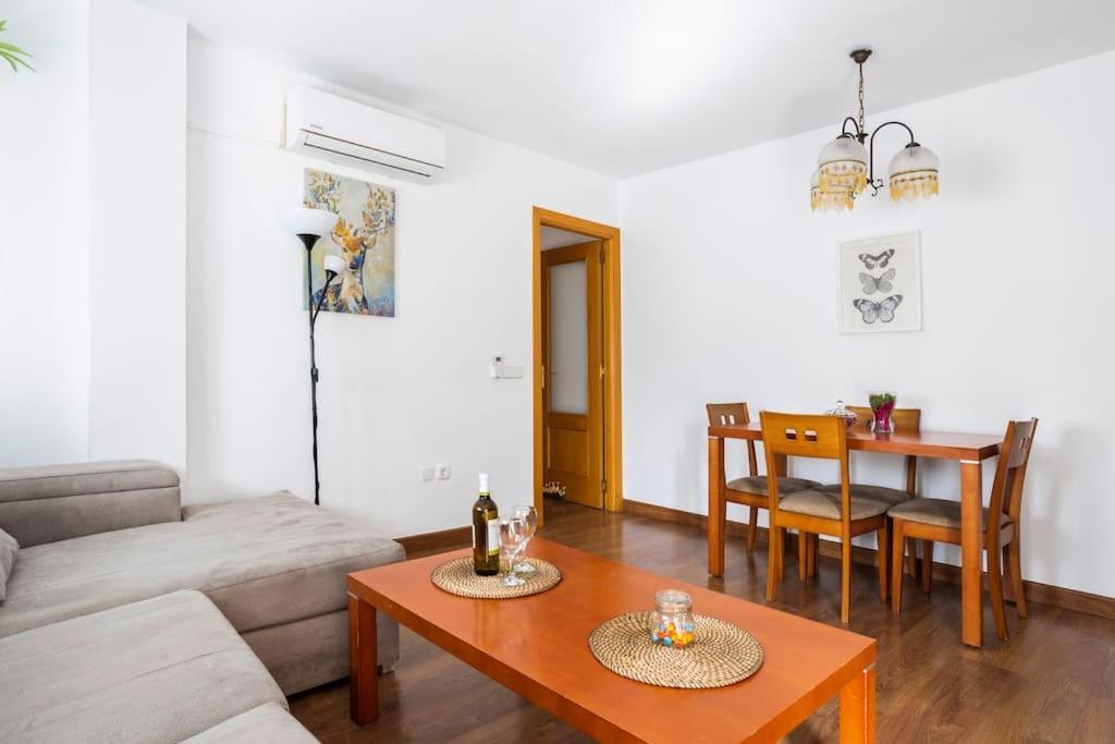 Ayala Beach Apartment Málaga Dış mekan fotoğraf